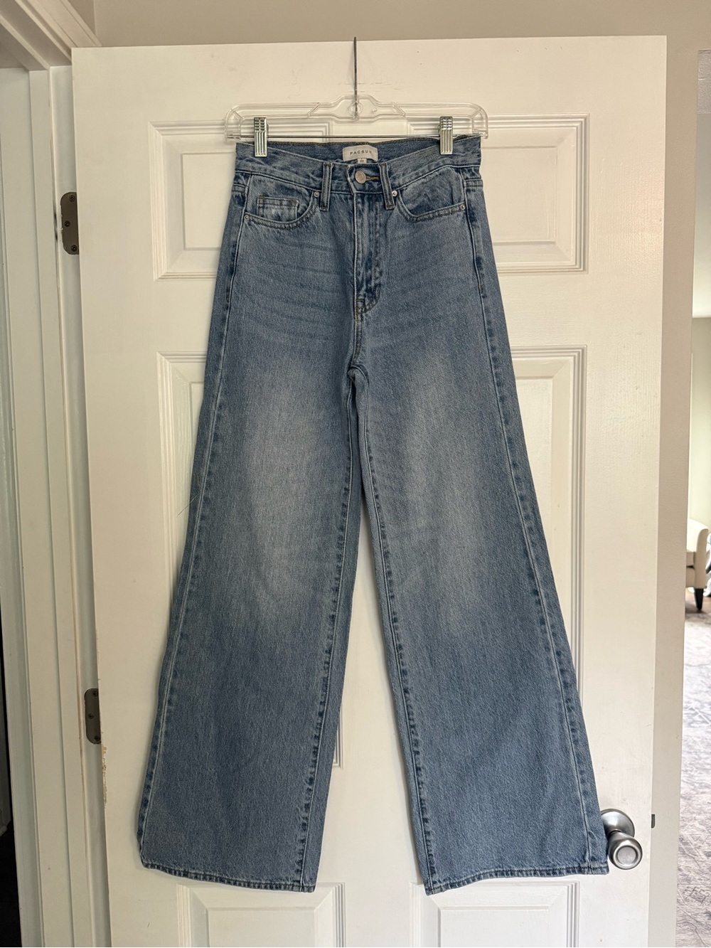 PacSun High-Rise Wide Leg Jeans - Light Blue Wash